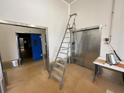 Scale – kavel bij Dome Auctions, Kingersheim