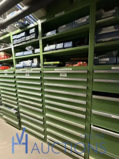 Partij aandrijfkettingen, kettingwielen en geleiderollen – kavel bij VH Auctions, Belgium
