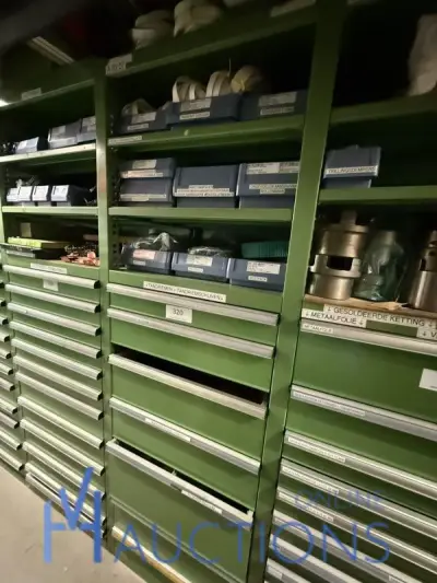 Partij tandriemen, aandrijfriemen en riempoelies – kavel bij VH Auctions, Belgium