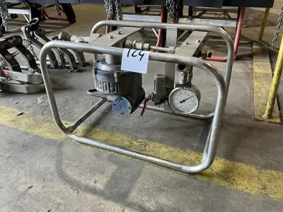 Hydrauliek pomp – kavel bij Dome Auctions, Rotterdam
