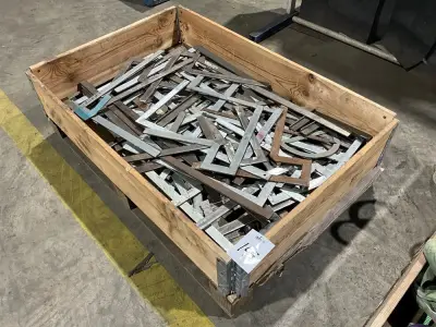 Diverse hoekijzers – kavel bij Dome Auctions, Rotterdam