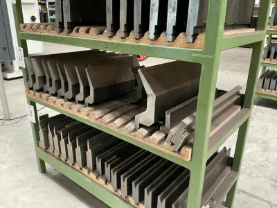 UKB Press brake punches – kavel bij Dome Auctions, Höhenkirchen-Siegertsbrunn