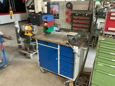 Mobile workbench – kavel bij Dome Auctions, Höhenkirchen-Siegertsbrunn