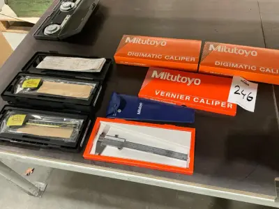 Digital caliper (2x) – kavel bij Dome Auctions, Höhenkirchen-Siegertsbrunn