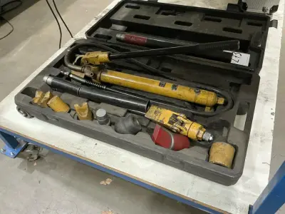Rodcraft pneumatic tools HRS10 Hydraulic body repair kit – kavel bij Dome Auctions, Höhenkirchen-Siegertsbrunn