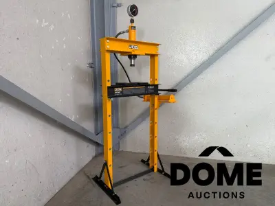 JCB 12 ton garagepers – kavel bij Dome Auctions, Waasmunster