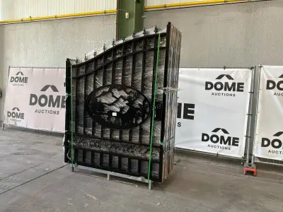 Dubbele inrijpoort Hert (ongebruikt) – kavel bij Dome Auctions, Depot Deinze