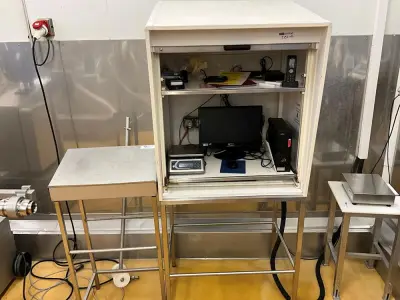 Computer workstation with stainless steel desk – kavel bij Dome Auctions, Kingersheim