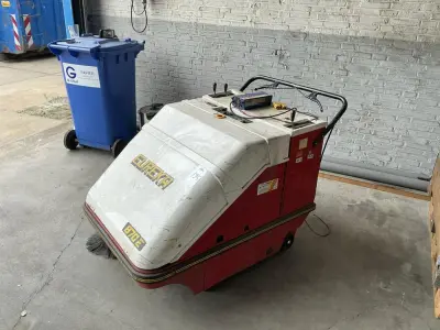 Eureka 870 Veegmachine – kavel bij Dome Auctions, Rotterdam