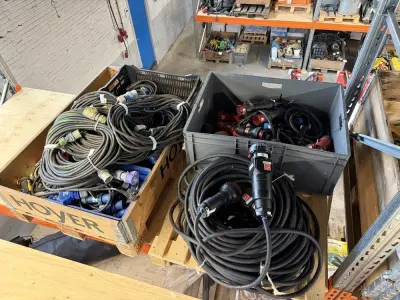Verlengkabels – kavel bij Dome Auctions, Rotterdam