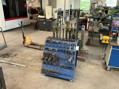 Siegmund Clamping equipment – kavel bij Dome Auctions, Höhenkirchen-Siegertsbrunn