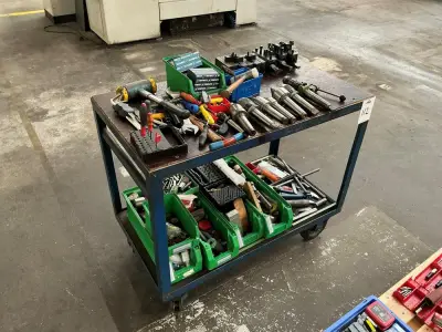 Various lathe equipment – kavel bij Dome Auctions, Viernheim
