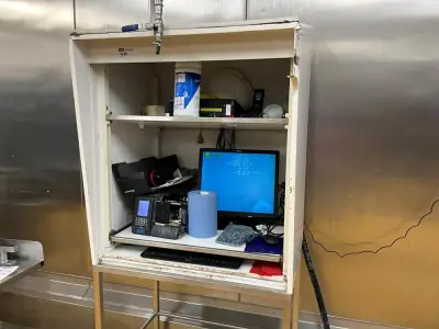 Computer Workstation – kavel bij Dome Auctions, Kingersheim