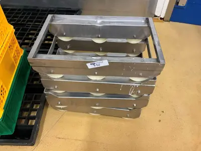 Set of Trolleys with Casters for Holding Containers – kavel bij Dome Auctions, Kingersheim