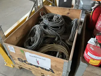 Diverse draadtoevoercontrole – kavel bij Dome Auctions, Rotterdam