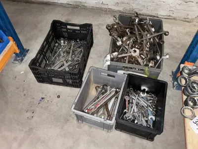 Partij Ring en steek sleutels – kavel bij Dome Auctions, Rotterdam