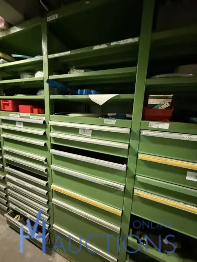 Partij verdeelblokken, koppelingen en industriële slangen – kavel bij VH Auctions