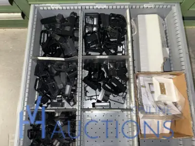 Partij schakelkast- en besturingscomponenten – kavel bij VH Auctions