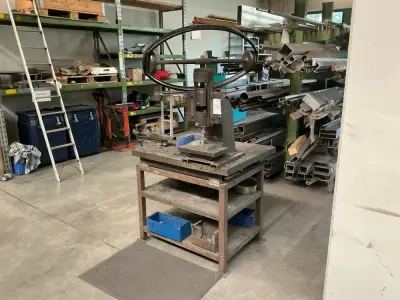 Screw press – kavel bij Dome Auctions, Höhenkirchen-Siegertsbrunn