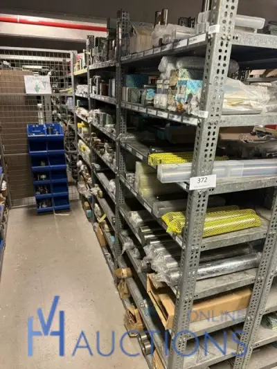 Large lot of machine parts and technical stock – kavel bij VH Auctions