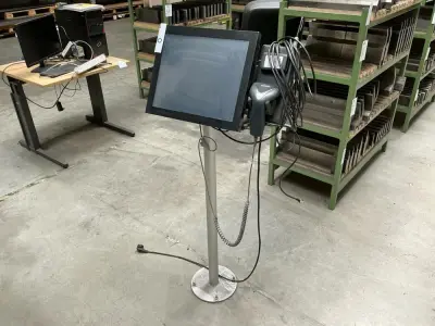 Workshop computer terminal – kavel bij Dome Auctions, Höhenkirchen-Siegertsbrunn