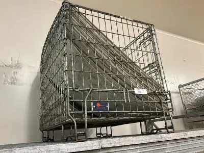 pallet boxes with contents – kavel bij Dome Auctions, Kingersheim