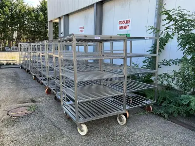 Set of 12 baking carts – kavel bij Dome Auctions, Kingersheim