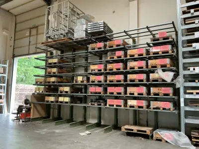 Semi-finished products – kavel bij Dome Auctions, Höhenkirchen-Siegertsbrunn