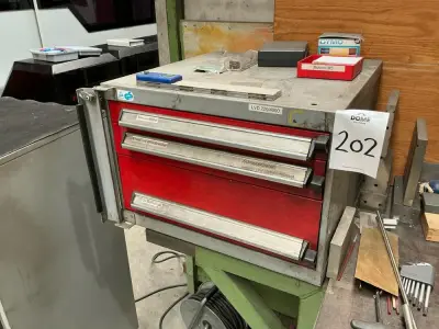 Toolbox – kavel bij Dome Auctions, Höhenkirchen-Siegertsbrunn