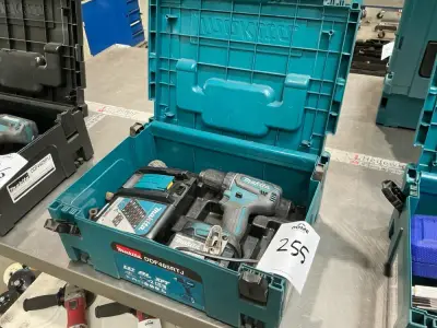 Makita DDF485 Drill – kavel bij Dome Auctions, Höhenkirchen-Siegertsbrunn