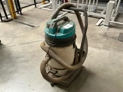 Floor 740 CSB Industrial vacuum cleaner – kavel bij Dome Auctions, Höhenkirchen-Siegertsbrunn