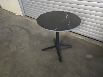 1x Bistro Keramiek Nero zwart rond 68cm – kavel bij Openbare Verkopen, Pittem
