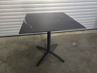 1x Bistro Keramiek Nero zwart vierkant 70cm – kavel bij Openbare Verkopen, Pittem
