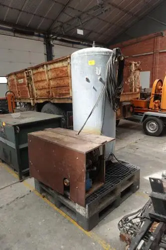 Zuigpomp Storck met drukvat – kavel bij Openbare Verkopen, Jabbeke