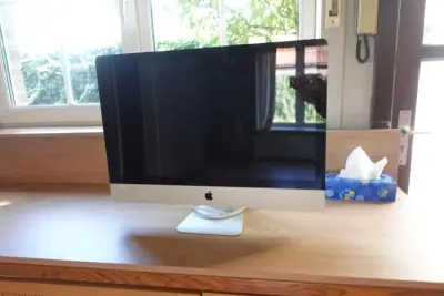 Imac Apple – kavel bij Openbare Verkopen, Sint-Martens-Latem
