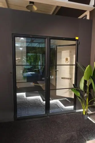 Dubbele stalen deur Steelit – kavel bij Openbare Verkopen, Wevelgem