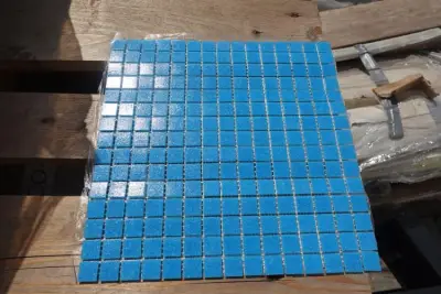 108x Doos glasmosaïek Mosaïco+ – kavel bij Openbare Verkopen, Wevelgem