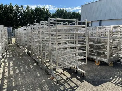 Set of 12 baking carts – kavel bij Dome Auctions, Kingersheim