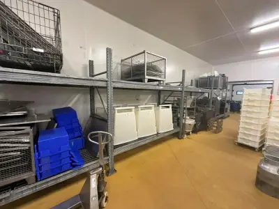 Racks – kavel bij Dome Auctions, Kingersheim