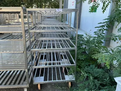 Set of 12 baking carts – kavel bij Dome Auctions, Kingersheim