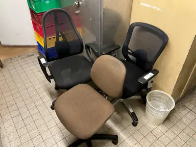 Set of 3 office chairs – kavel bij Dome Auctions, Kingersheim