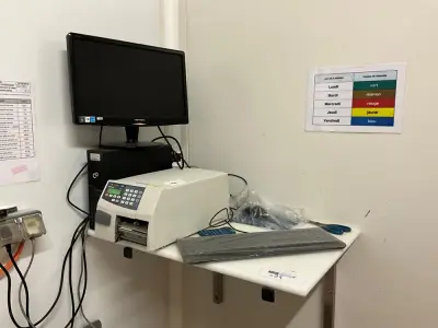 Computer Workstation – kavel bij Dome Auctions, Kingersheim