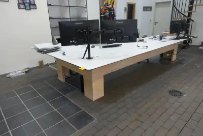 Bureau in L vorm – kavel bij Openbare Verkopen, Wervik