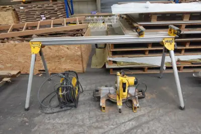 Afkotzaag Dewalt – kavel bij Openbare Verkopen, Wervik