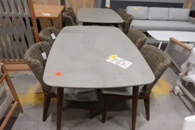 Outdoor/indoor tafel Jardinico – kavel bij Openbare Verkopen, Wakken