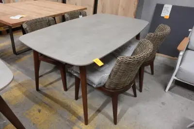 Outdoor/indoor tafel Jardinico – kavel bij Openbare Verkopen, Wakken