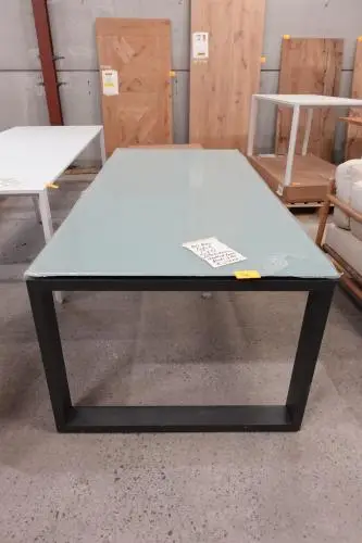 Outdoor tafel Liyo – kavel bij Openbare Verkopen, Wakken