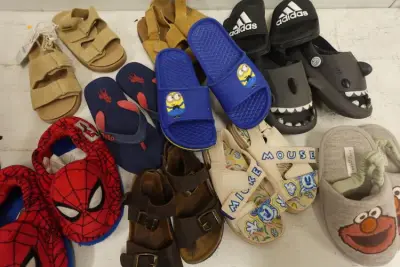 Partij schoenen kids mix – kavel bij Openbare Verkopen, Wielsbeke