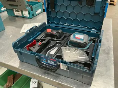 Bosch GLL 2-50 Combi laser – kavel bij Dome Auctions, Höhenkirchen-Siegertsbrunn