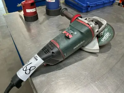 Metabo WE 26-230 MVT Angle grinder – kavel bij Dome Auctions, Höhenkirchen-Siegertsbrunn